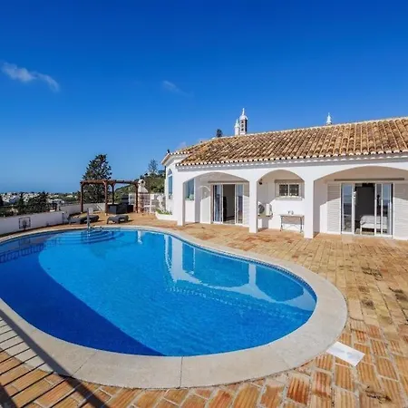Magnificent Pooolll Casa de Férias Albufeira